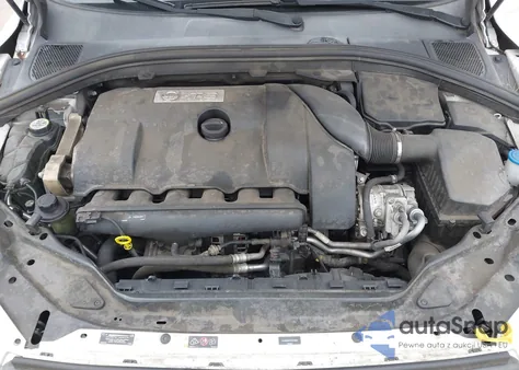 2015 Volvo Xc60 T6 from USA, damaged, VIN YV4902RK5F2631053